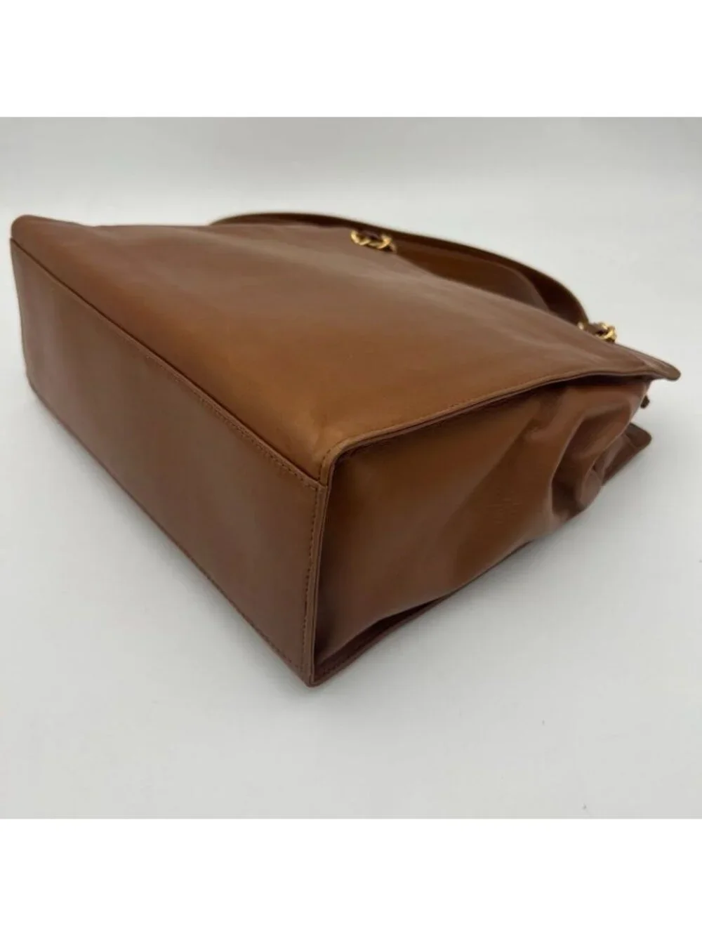 Chanel CC Logo Shoulder Bag - Picture 11 of 15